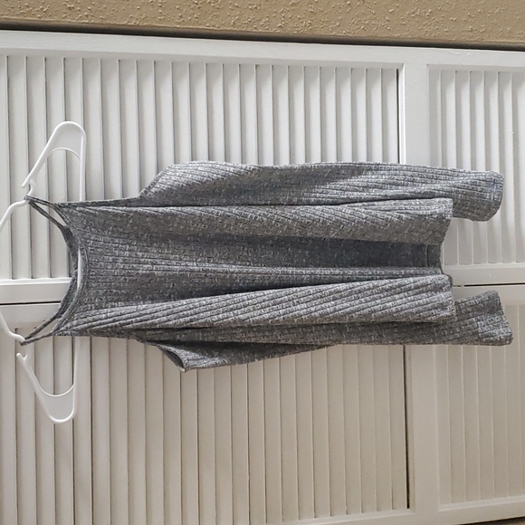 Long-sleeved top with shoulder cutouts - Picture 2 of 11